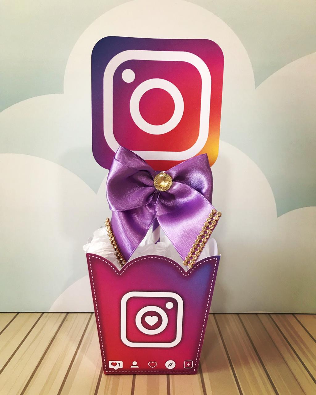 Social Media Inspired Favor Boxes